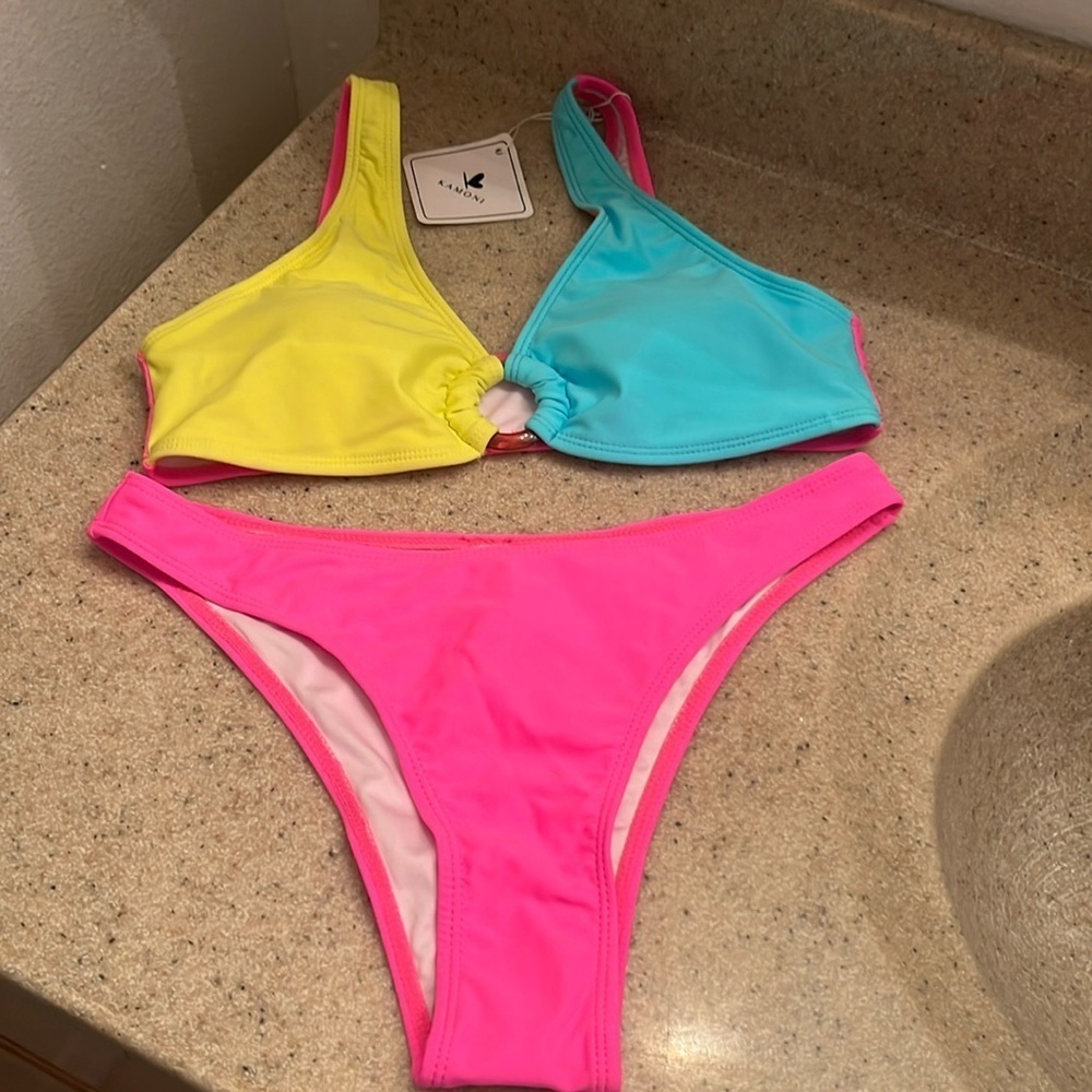 Kamoni brand size S 2-piece bikini- NWT